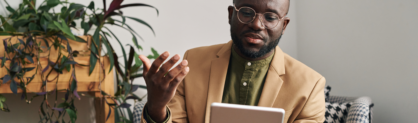 HR leader on a virtual meeting