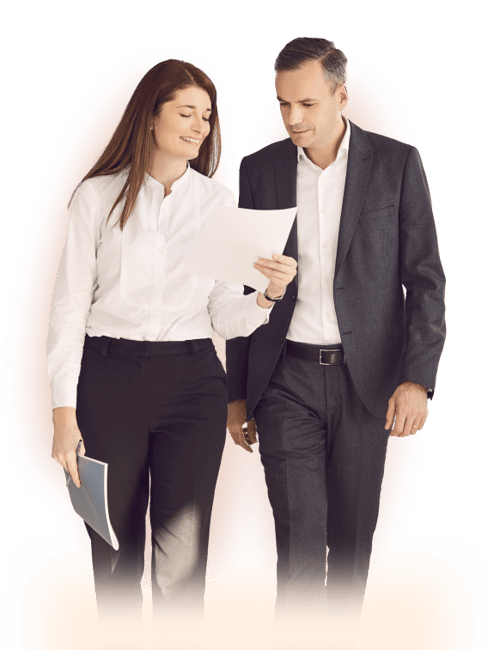 2 colleagues working