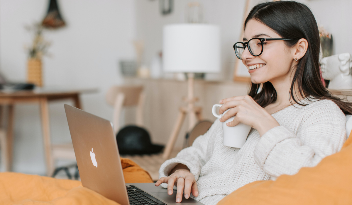 Femme qui fait une consultation virtuelle